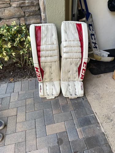 35" CCM  Extreme Flex II Goalie Leg Pads