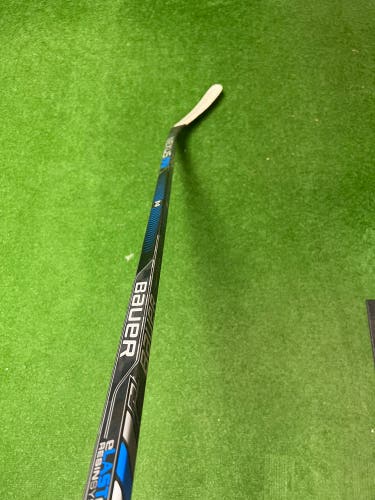 Bauer Nexus 1N Retail P14 77 Flex Right Handed Hockey Stick
