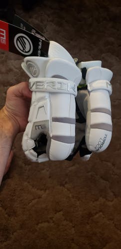 New Goalie Maverik M5 Lacrosse Gloves 12"