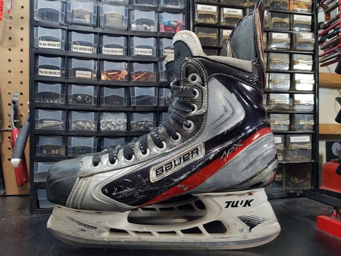 Senior Used Bauer Vapor APX Hockey Skates Regular Width Size 8.5