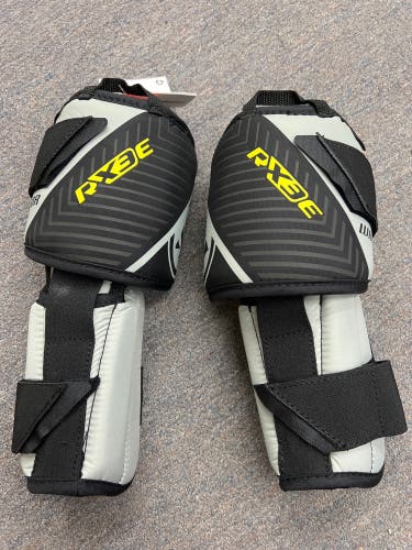 Warrior Ritual X3 E Knee Pads Jr