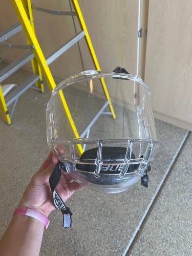 Used Small Bauer Concept 3 Full Shield