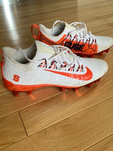 Size 9.5 (Women's 10.5) Nike