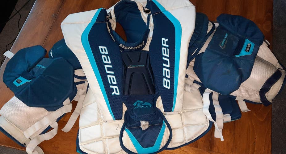 Used Medium Bauer Reactor 9000 Goalie Chest Protector