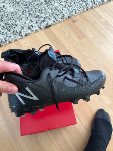 Black Used Molded Cleats New Balance Freeze