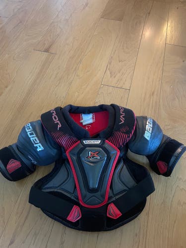 Junior Large Bauer  Vapor 1X Lite Shoulder Pads