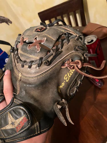 Used Right Hand Throw 33.5" Catcher's Glove