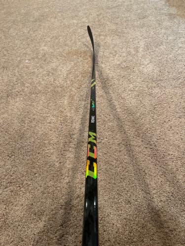 Senior Right Handed P29 Pro Stock Super Tacks AS4 Pro Hockey Stick