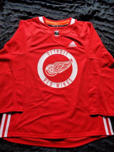 Detroit Red Wings Adidas Practice Jersey (Size 50)