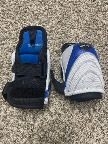 Used Small Bauer Supreme One15 Elbow Pads