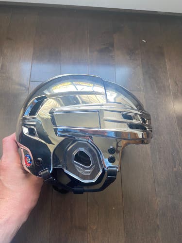 LA KINGS CHROME CCM HELEMT - New Medium CCM Pro Stock Super Tacks X Helmet