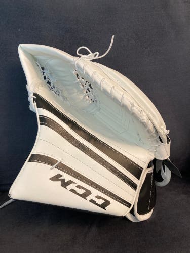 CCM Premier R1.5 Senior Goalie Glove