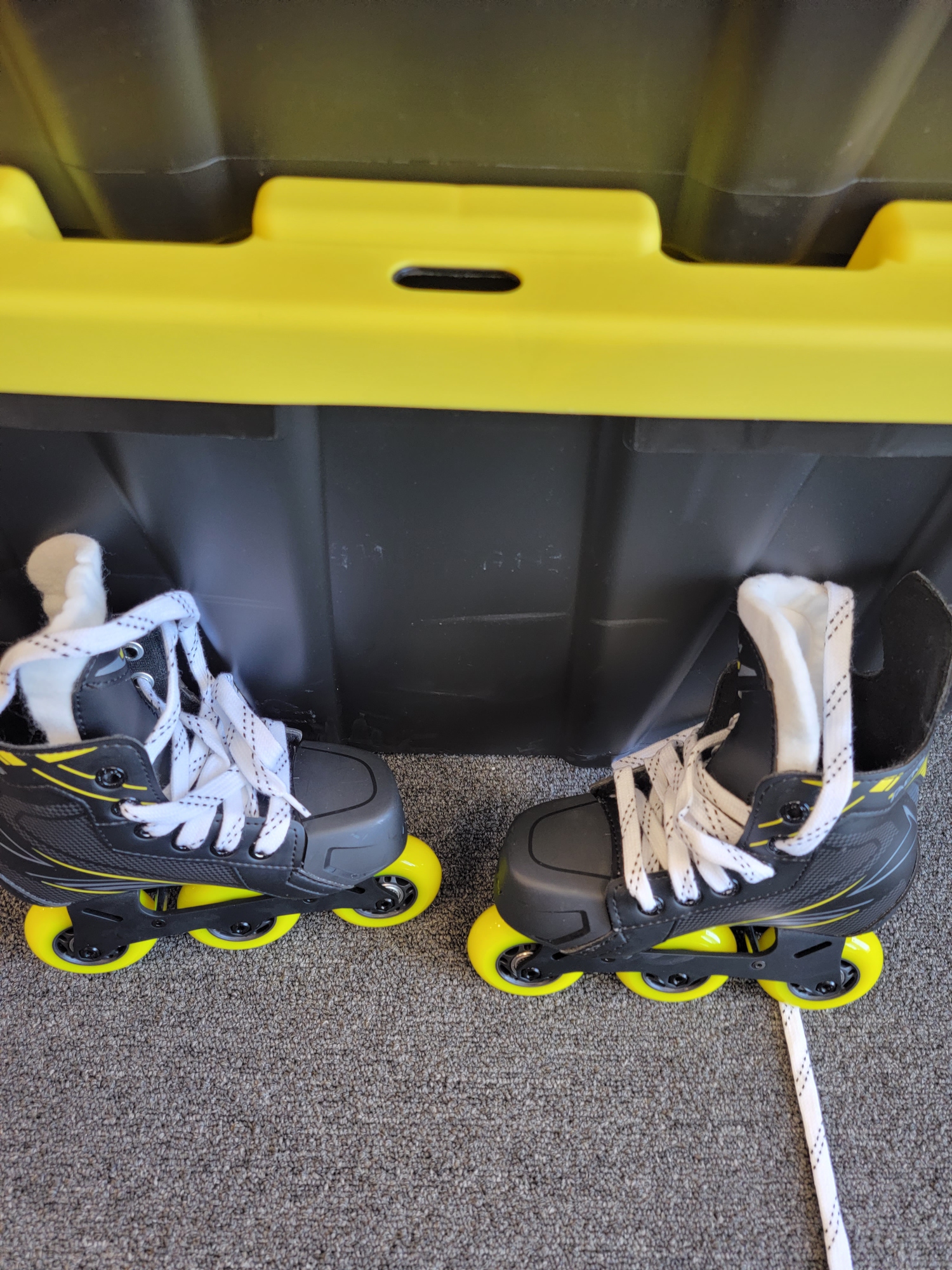New CCM R92 Tack Inline Skates Regular Width Size 12