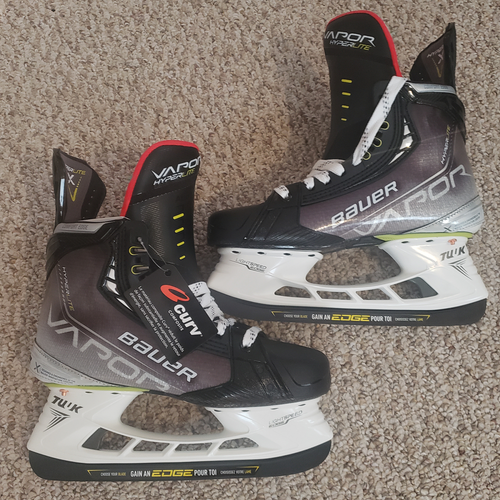 NEW! Bauer Vapor Hyperlite Hockey Skates: Size 7 Fit 2