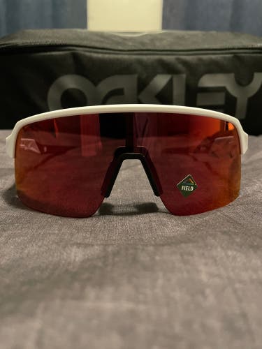 Oakley Sutro prizm field