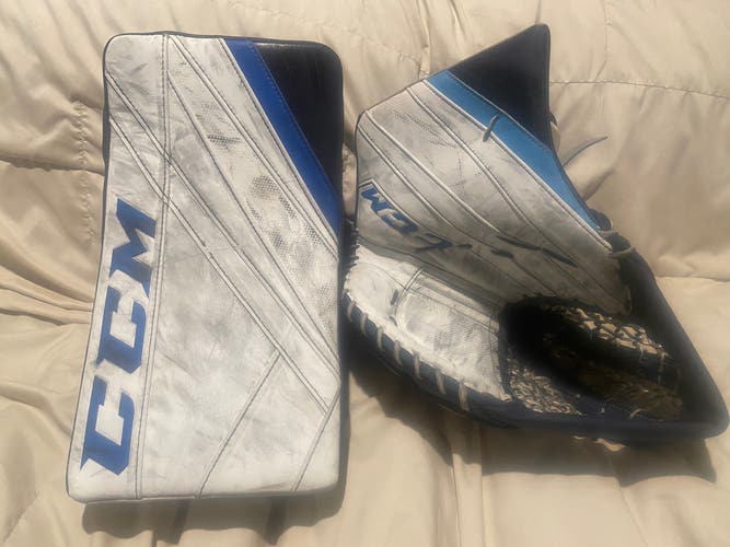 CCM Extreme Flex 5 Goalie Glove Blocker Pro Set