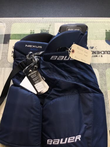 Junior Small Bauer Nexus 600 Hockey Pants