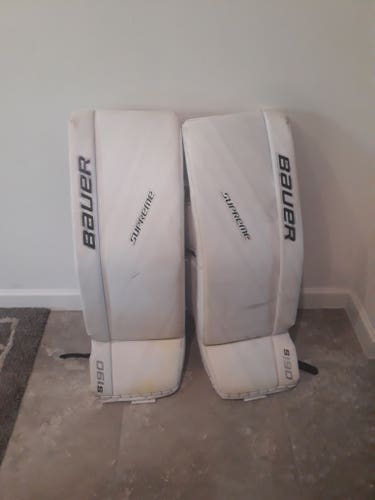 Used 32" Bauer Supreme S190 Goalie Leg Pads