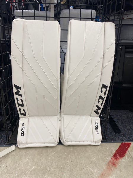 New CCM Axis 1.9 Intermediate 30+1” Leg Pads All White