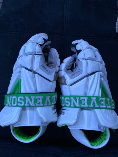 Stevenson Lacrosse Gloves