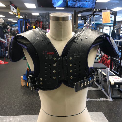 Schutt 02 MAXX 802656 OL/DL Medium 17”-18” Football Shoulder Pads