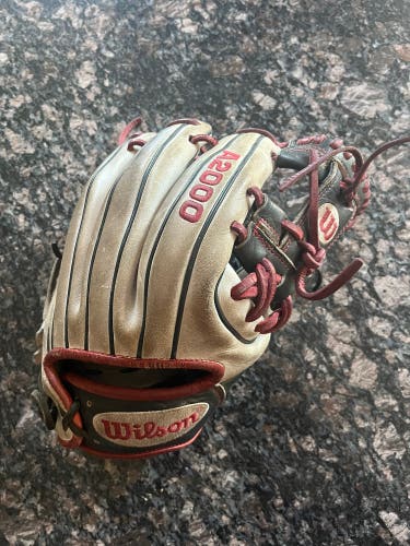 wilson a2000 1786 used white, black, and red 11.5 inch