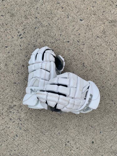 Used Player's Maverik 13" M4 Lacrosse Gloves