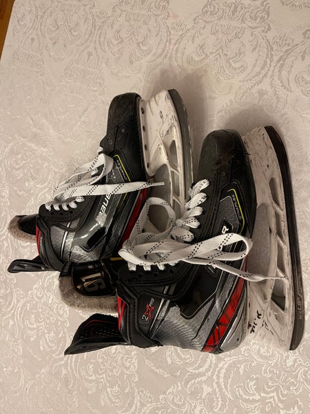 Senior Used Bauer Vapor 2X Pro Hockey Skates Regular Width Pro Stock Size 9