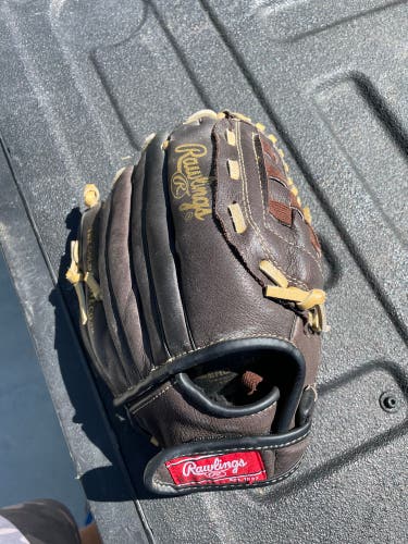 11” Rawlings Mitt