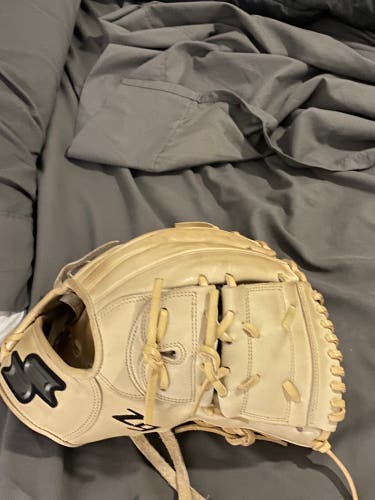 Pitcher's 12" Black Line Baseball Glove