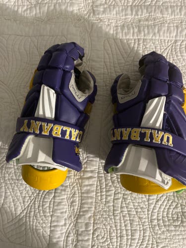 Used Albany Maverik 13" Max Lacrosse Gloves