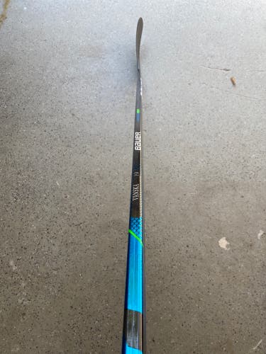 Senior Left Hand P92M Pro Stock Nexus Geo Hockey Stick