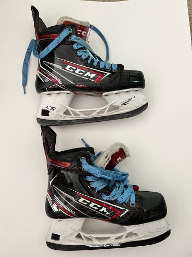 Used CCM Regular Width  Size 6.5 JetSpeed FT2 Hockey Skates