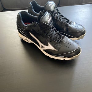 Black Men's Metal Mizuno