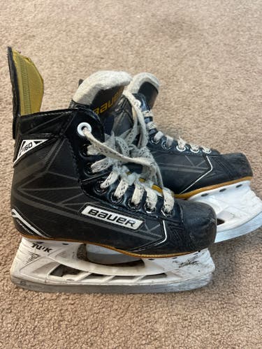 Youth Used Bauer Supreme 160 Hockey Skates Regular Width Size 1