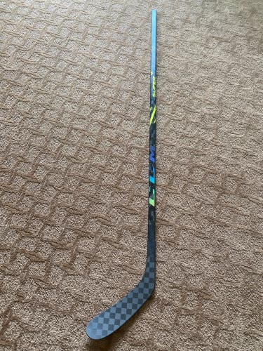 Intermediate Right Handed P28 Super Tacks AS4 Pro Hockey Stick