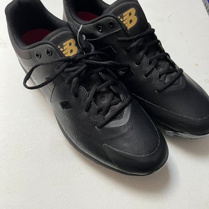 New Balance Black Men's Molded Cleats 4040XS Size 14