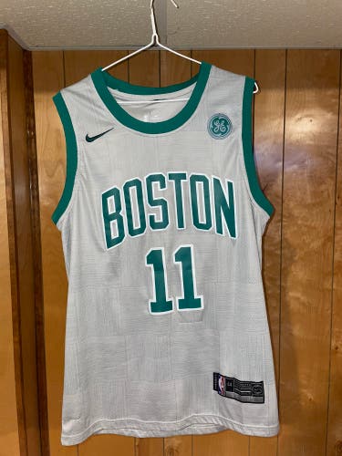L Kyrie Irving Celtics Jersey