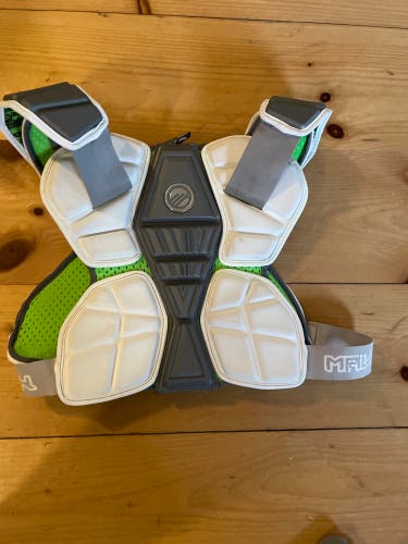 Used Medium Maverik Max Shoulder Pads