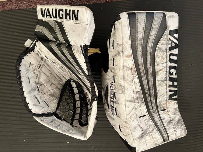 Darcy Kuemper LA KINGS Vaughn Ventus SLR Catcher/Blocker