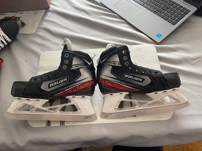 Used Bauer Regular Width Size 2 Vapor X2.9 Hockey Goalie Skates