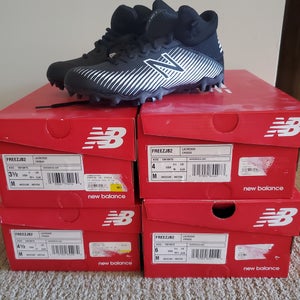 New Balance Freeze kids cleats - Size 4