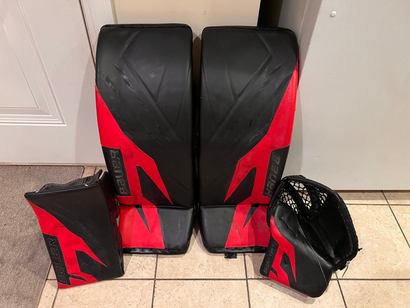 Bauer Hyperlite Set - Size XS (32+) - Black/Red Padskinz