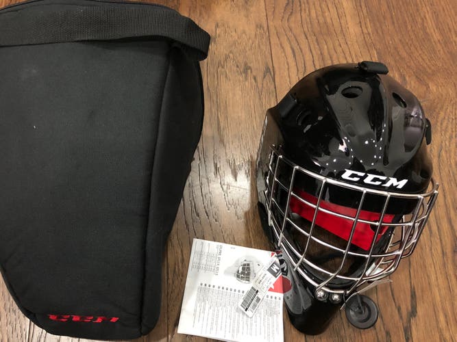 BLK  SIZE SR M Goalie Mask  New CCM 1.9   HECC certification valid until  HECC THE END OF 12-2023