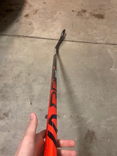 Intermediate Right Handed P92  Vapor FlyLite Hockey Stick