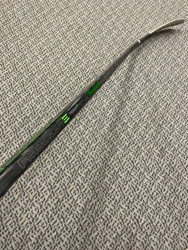 Used CCM Trigger 5 Pro P28 curve 50 flex P90TM Left hand curve