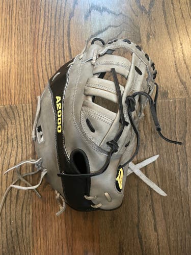 Used Right Hand Throw Wilson First Base A2000 Baseball Glove 12"
