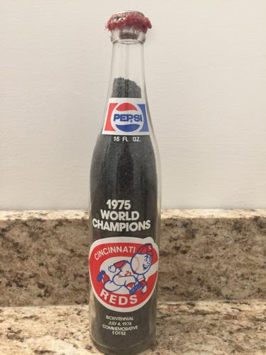 1975 CINCINNATTI REDS  WORLD CHAMPS PEPSI BOTTLE