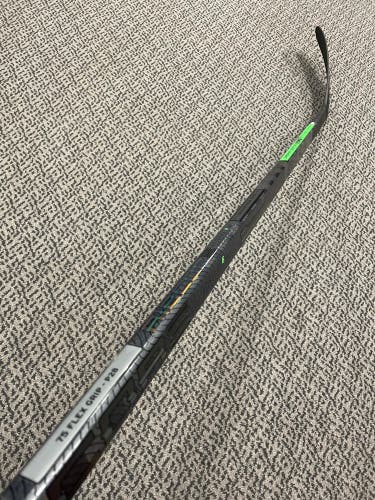 CCM Trigger 6 Pro 75 flex P28 curve right hand stick