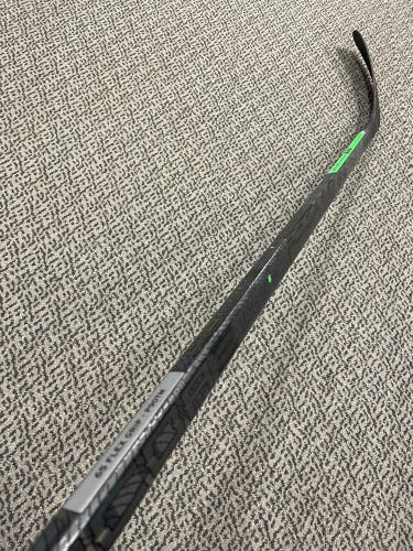 CCM Trigger 6 Pro 65 flex P90TM curve right hand stick